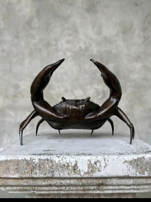 Large metal crab like new, weight 1 kilo