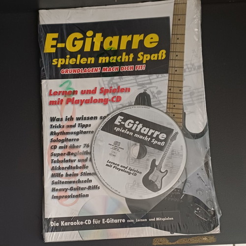 Guitar learning methods with CDs in German, acoustic and electric