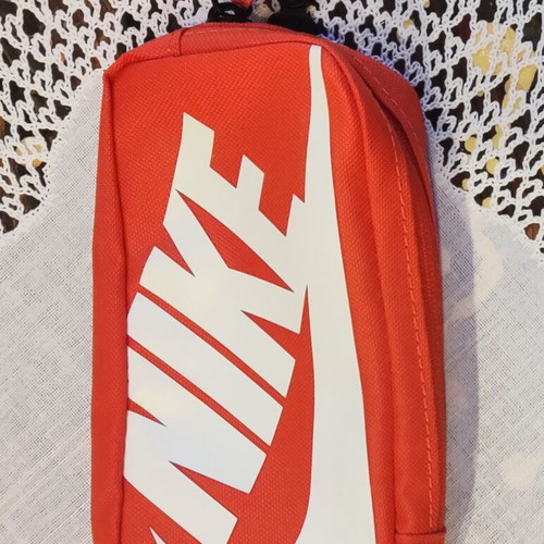 Nike keychain case like new