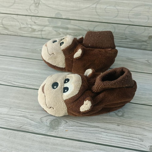 Monkey slippers size 26, Sharmantino