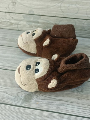 Monkey slippers size 26, Sharmantino