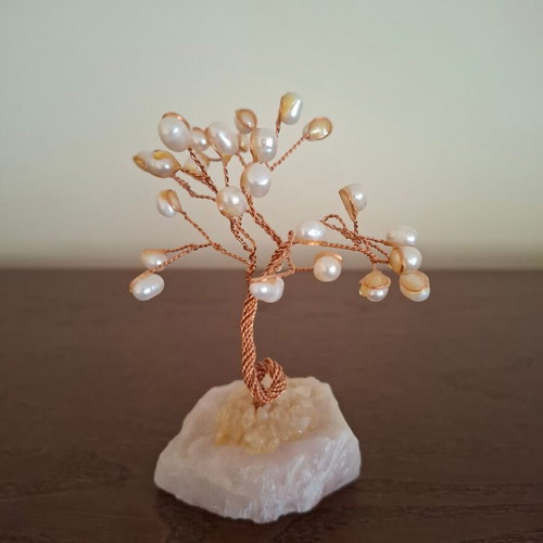 Decorative Feng Shui Tree of Life with Freshwater Pearls and Quartz Base like new