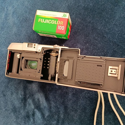 Nikon Lite Touch Zoom 110s AF compact 35mm film camera, vintage