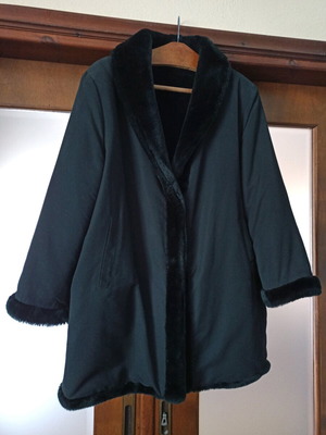 Μακρύ μαύρο γυναικείο μπουφάν διπλής όψης αφόρετο, σε άριστη κατάσταση