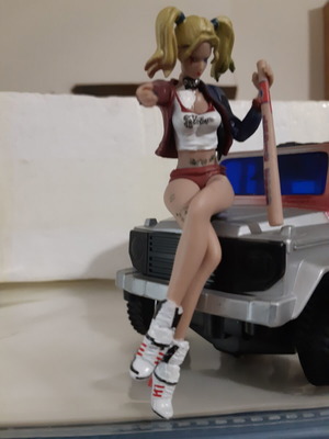 Harley Quinn figure new, stationary