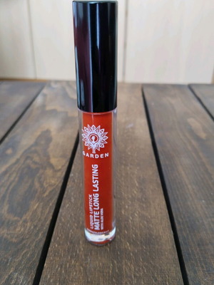 Glorious Red Matte Liquid Lipstick by Garden like new with aloe vera