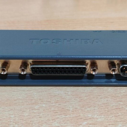Toshiba PA2734U Docking Station Vintage Port Replicator like new