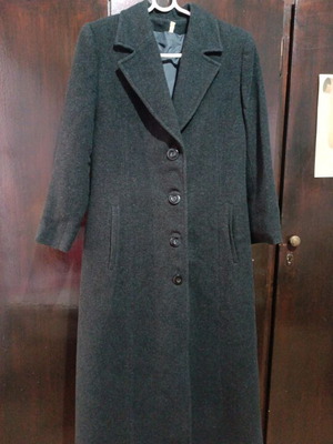 Women's gray coat like new, slim fit, size L