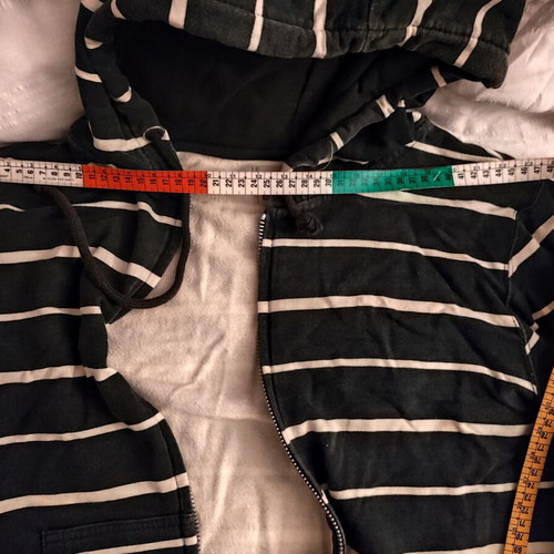 Men's striped mako cardigan medium used, green and white
