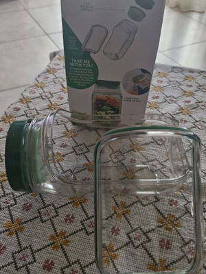 Salad bowl airtight new with container and transparent lid