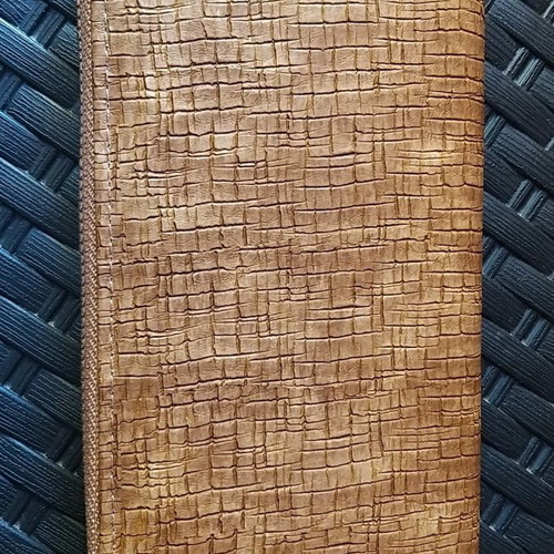 Wallet in excellent condition, used few times