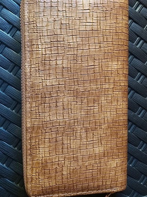 Wallet in excellent condition, used few times