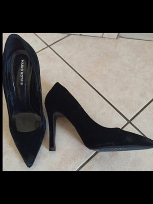 Makis Kotris women's pumps like new, black suede