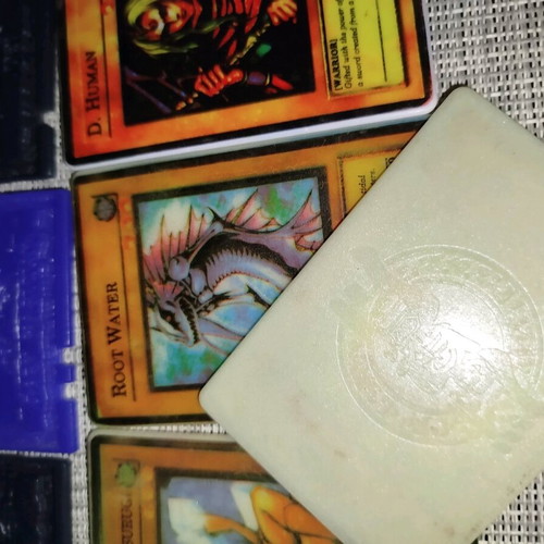 Vintage plastic Yugioh cards used, pack -  20,00 - Vendora.cy