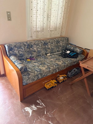 Living room set like new with three-seat sofa, two armchairs and table