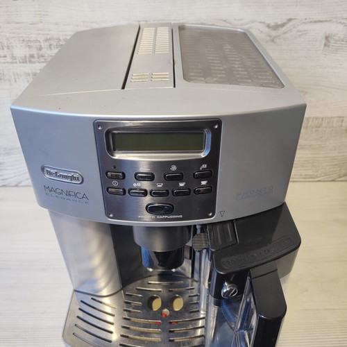 De'Longhi Magnifica Elegance Pronto Cappuccino espresso machine with digital display