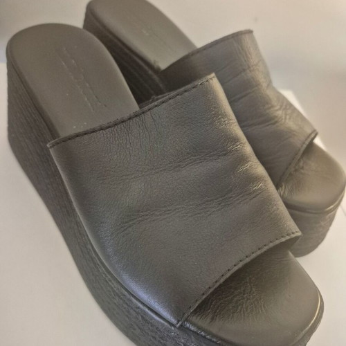 Tsakiris Mallas leather slippers like new, black, size 37