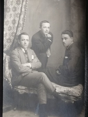 3 φωτογραφίες 1925-1927