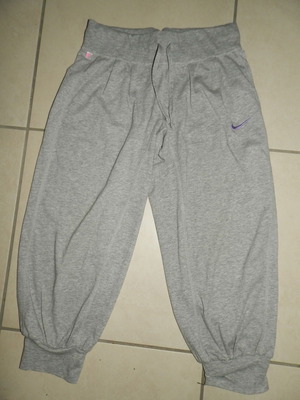 Nike Dri Fit φόρμα καπρί XS σαν καινούργιο, γκρι