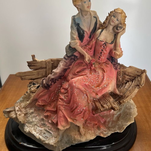 Vintage decorative figurine like new
