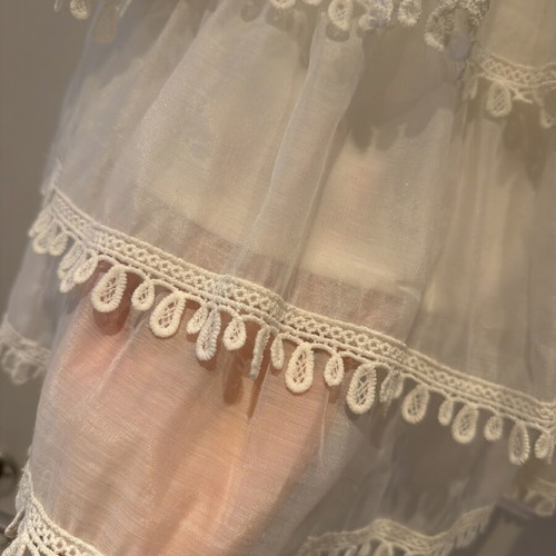 Parisian dress with lace like new, white, size M