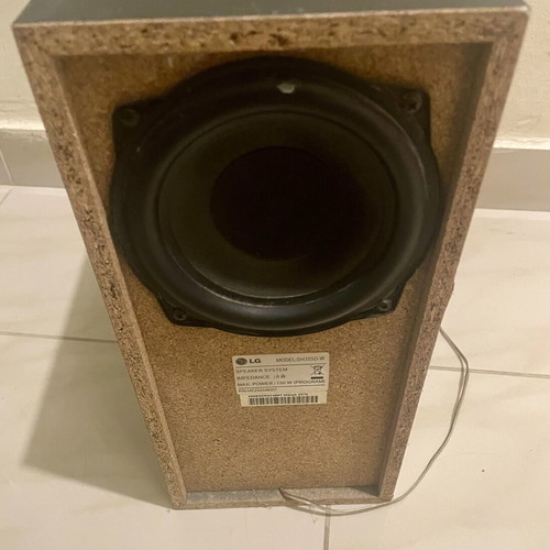 LG subwoofer 150W 8 Ω