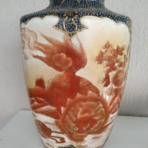 Satsuma Japanese handmade vase like new