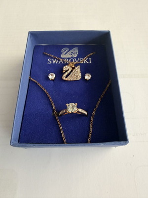 Σετ Swarovski κοσμημάτων σαν καινούργιο, χρυσαφί χρώμα