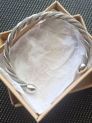 Loisir Women's Stainless Steel Bracelet Cuff New Silver