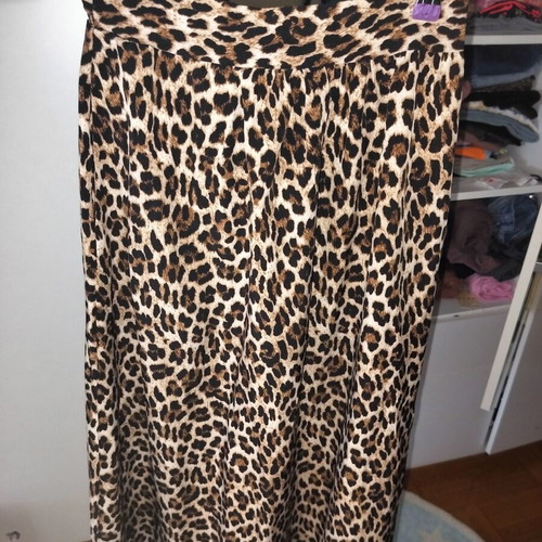 Leopard midi skirt new by Celestino, beige and brown