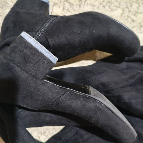 Voi & Noi suede boots size 37 used, sock style, black