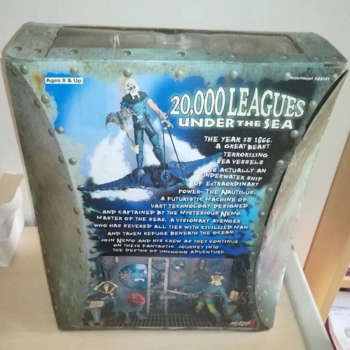 Mezco Captain Nemo 20,000 Leagues Under The Sea 5' figure new