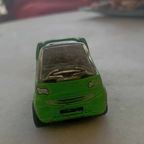 Collectible Smart for Two Coupe 2001 toy car used, Matchbox