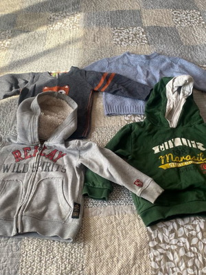 Set of 4 used children's hoodies and sweaters age 2 years