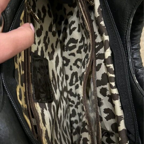 Elizabeth George handbag like new, black and white