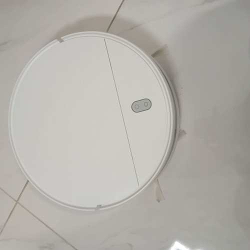 Xiaomi Mi Robot Vacuum-Mop Essential white, like new