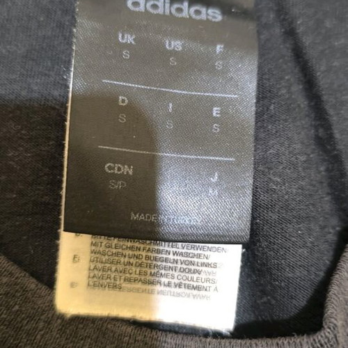 Adidas black t-shirt like new, size S
