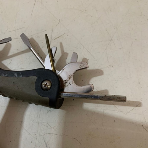 Multitool pocket tool used with various functions