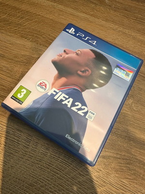 FIFA 22 video game for PlayStation 4 like new