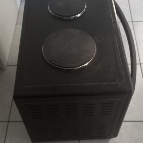 First Austria oven with 2 hotplates