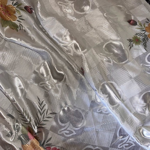 Tablecloth with flowers like new, very good fabric
