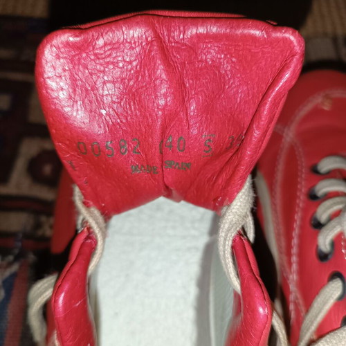 Camber shoes used, red and pink, sizes 39-40