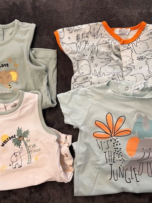 Baby bodysuits for boy 6-9 months like new, set of 4 pieces