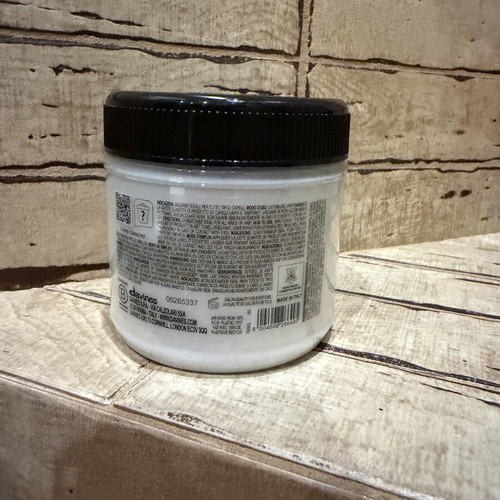 Davines OI Conditioner new with Roucou Oil for medium or coarse hair