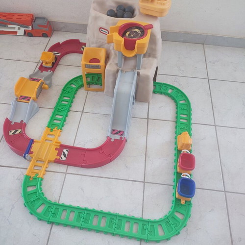 Little Tikes toy used, large and creative