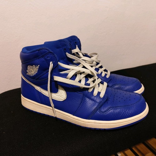 Jordan 1 high used, 2 pairs Gatorade 44.5 and Hyper Royal 45.5