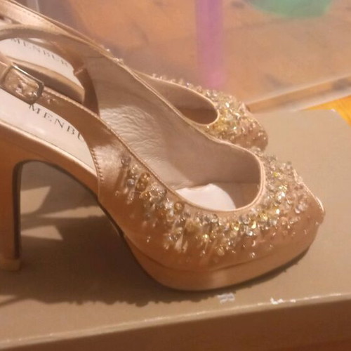 Menbur peep toe satin sandals embroidered with beads like new, size 36