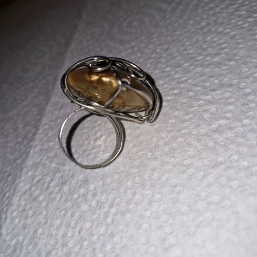 Pho ring with large embossed stone like new adjustable