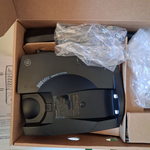GE 900 MHz Two-Line Cordless Telephone 26925GE2 new, complete set