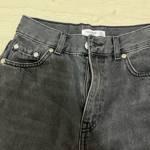 Black mom jeans like new, size XS Pull & Bear